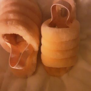 UGG SIZE 9. FLUFF YEAH SHEARLING SLINGBACK SLIDE